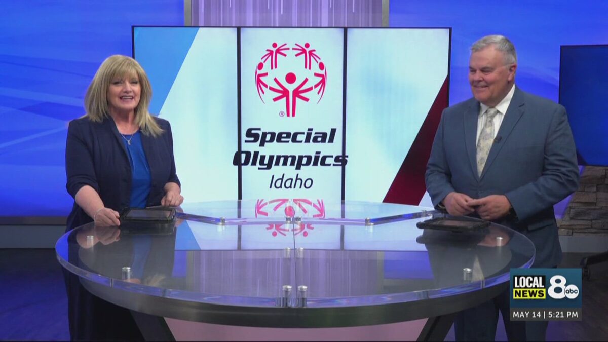 Local Heroes Meet Special Olympics Athletes in Community Basketball Showdown