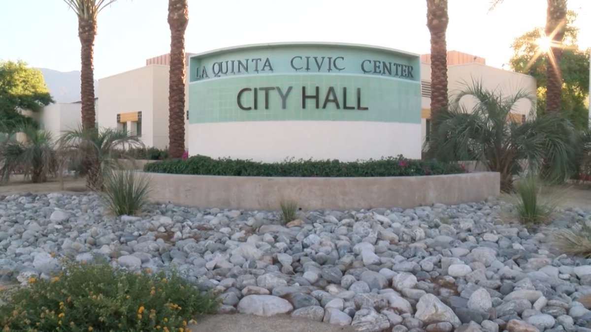 Miles Avenue in La Quinta undergoes construction