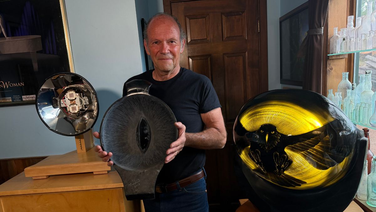 Local artist’s “reverse obsidian carving” featured in Chicago art museum for America 250