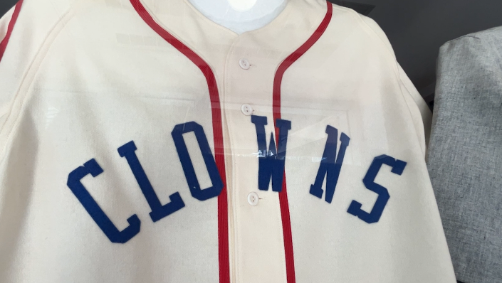 Indianapolis Clowns return to former home this weekend.
