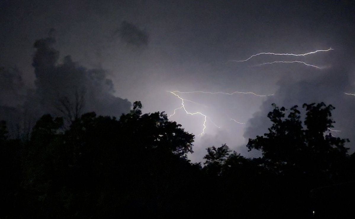 Hundreds left without power in Mid-Missouri after early morning storms