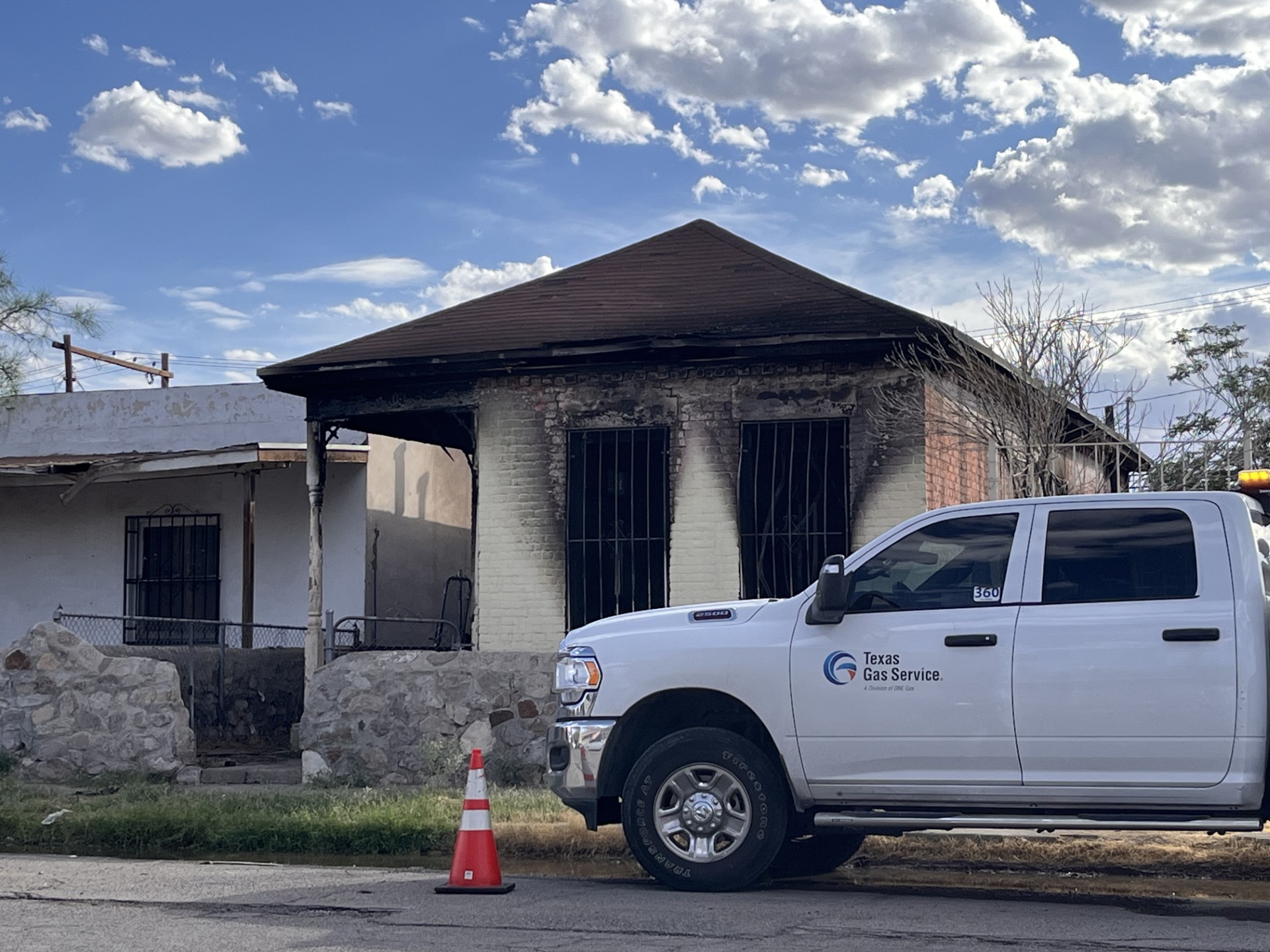 Fire burns in Segundo Barrio home’s attic