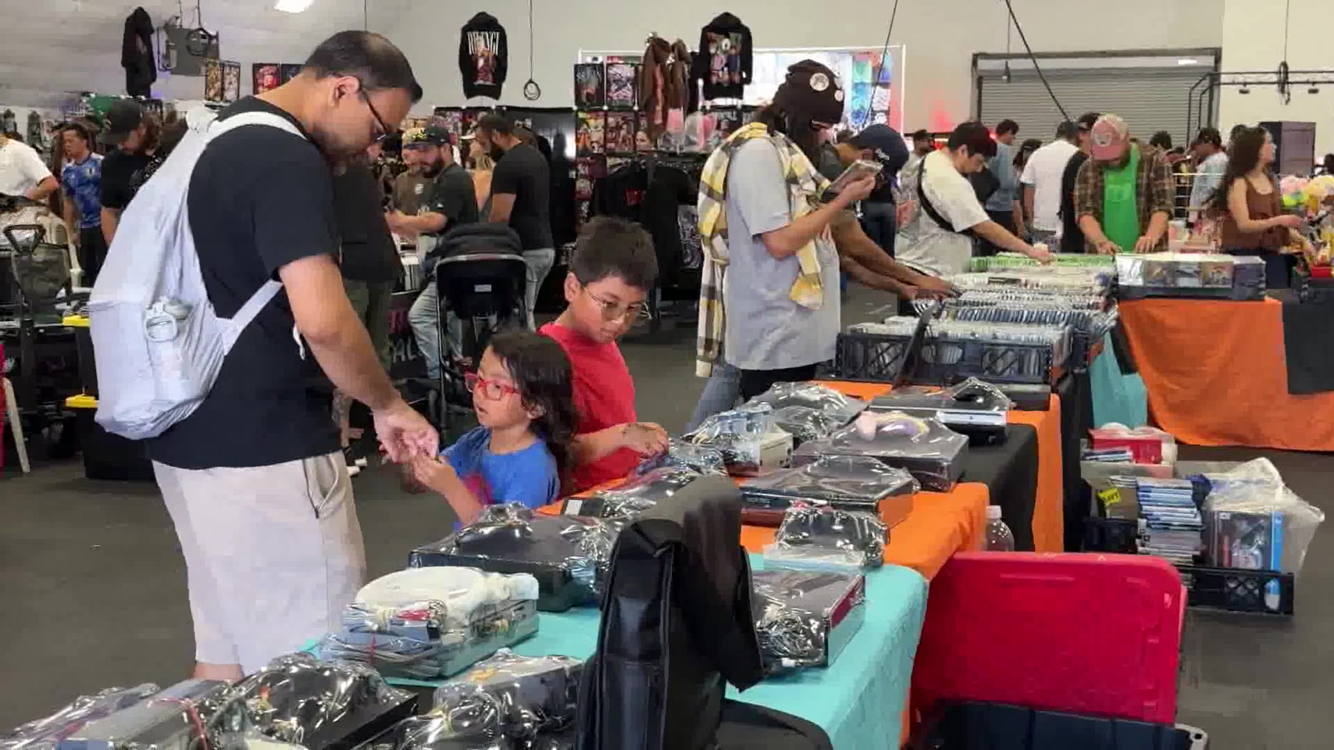 Gamers play at Ventura Festival