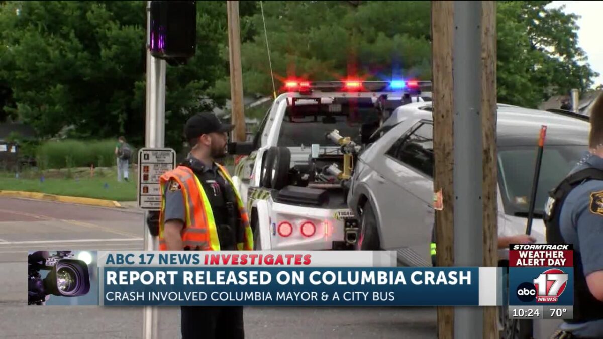 Crash report says Columbia mayor’s vehicle was hit when another driver drove through red light
