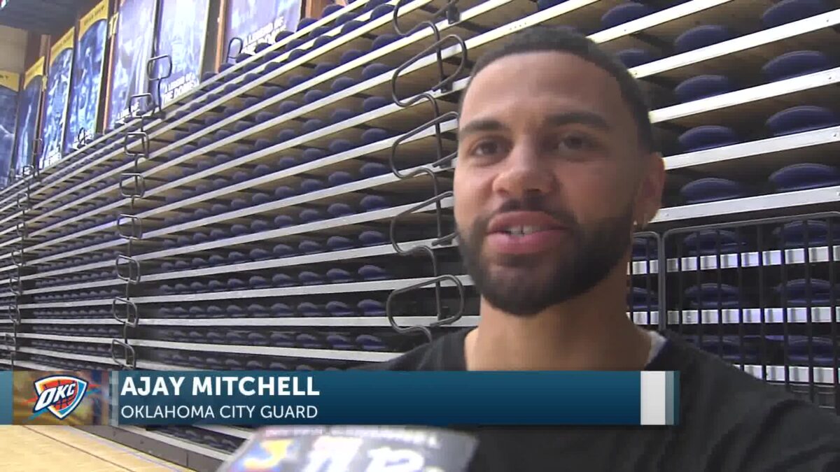 Ajay Mitchell returns to UCSB to talk to youth basketball camp