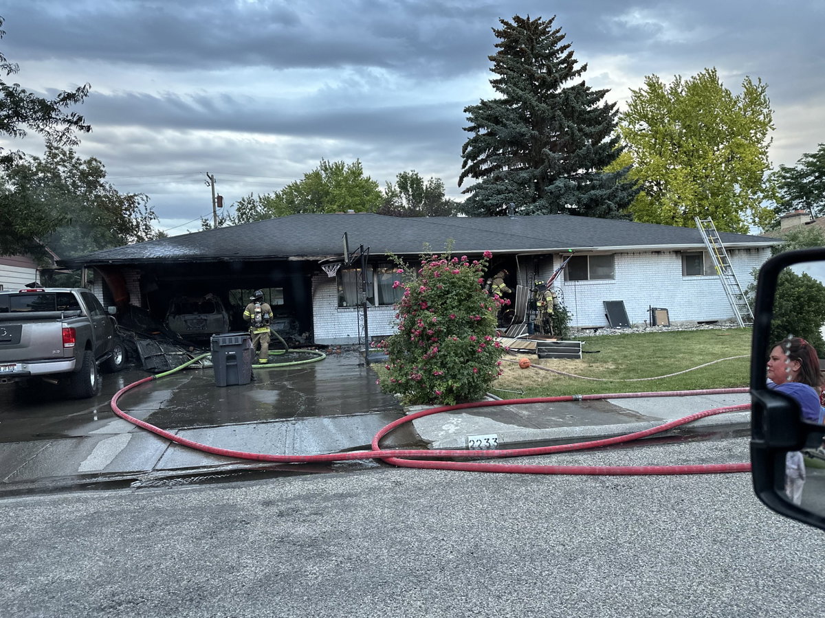 Garage fire damages Idaho Falls home
