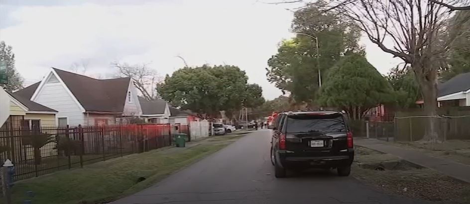 An appeals court has ruled that the families of Rhogena Nicholas and Dennis Tuttle cannot pursue a civil lawsuit against the former Houston police officer who fired the shots that killed them during the botched Harding Street raid.