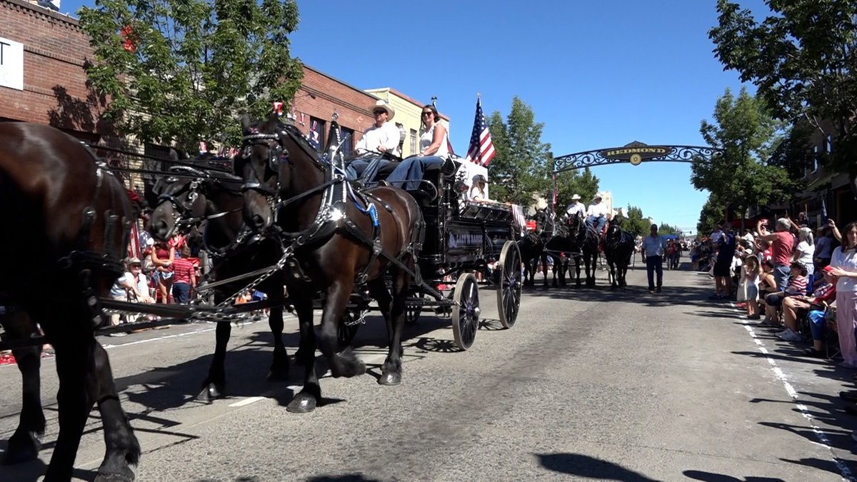 “Best Parade this city has ever had”: Redmond’s annual Fourth of July parade draws crowds and celebrates freedom