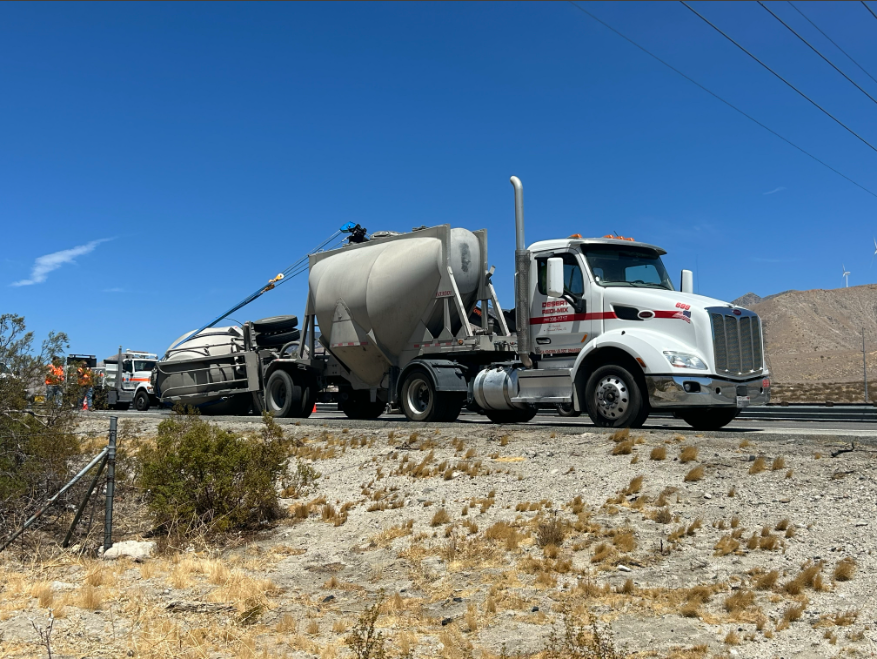 Big rig trailer overturns on I-10 in Whitewater
