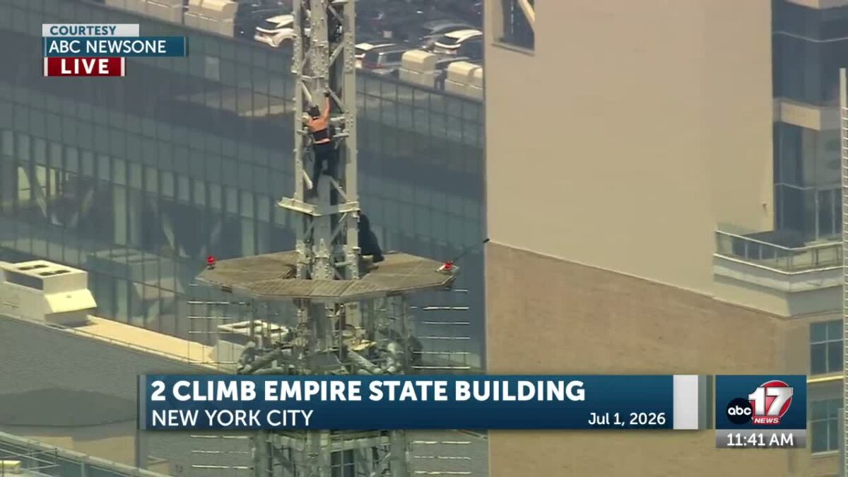 LIVE REPLAY: Proposal at top of Empire State Building