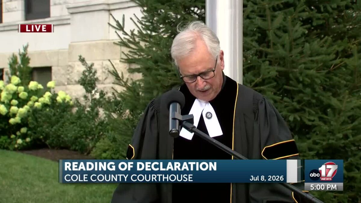 Reading of the Declaration of Independence at Cole County Courthouse