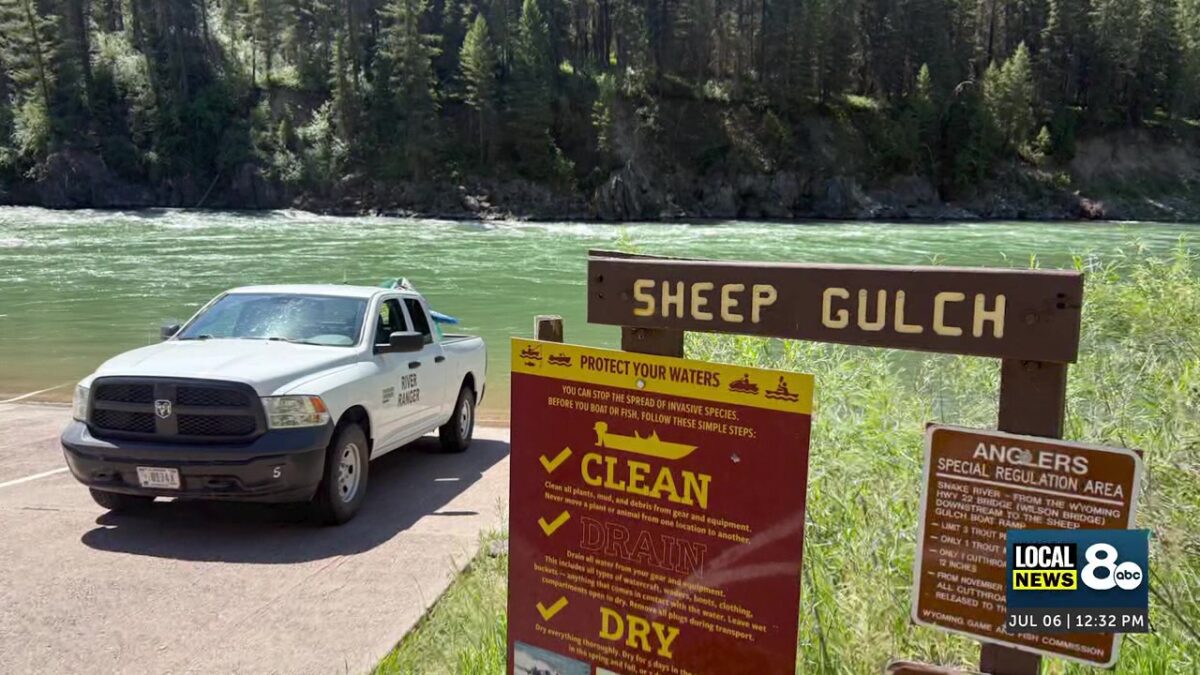 Search continues for missing man in Snake River Canyon