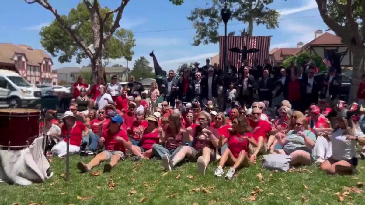 Vikings of Solvang row for World Cup Team