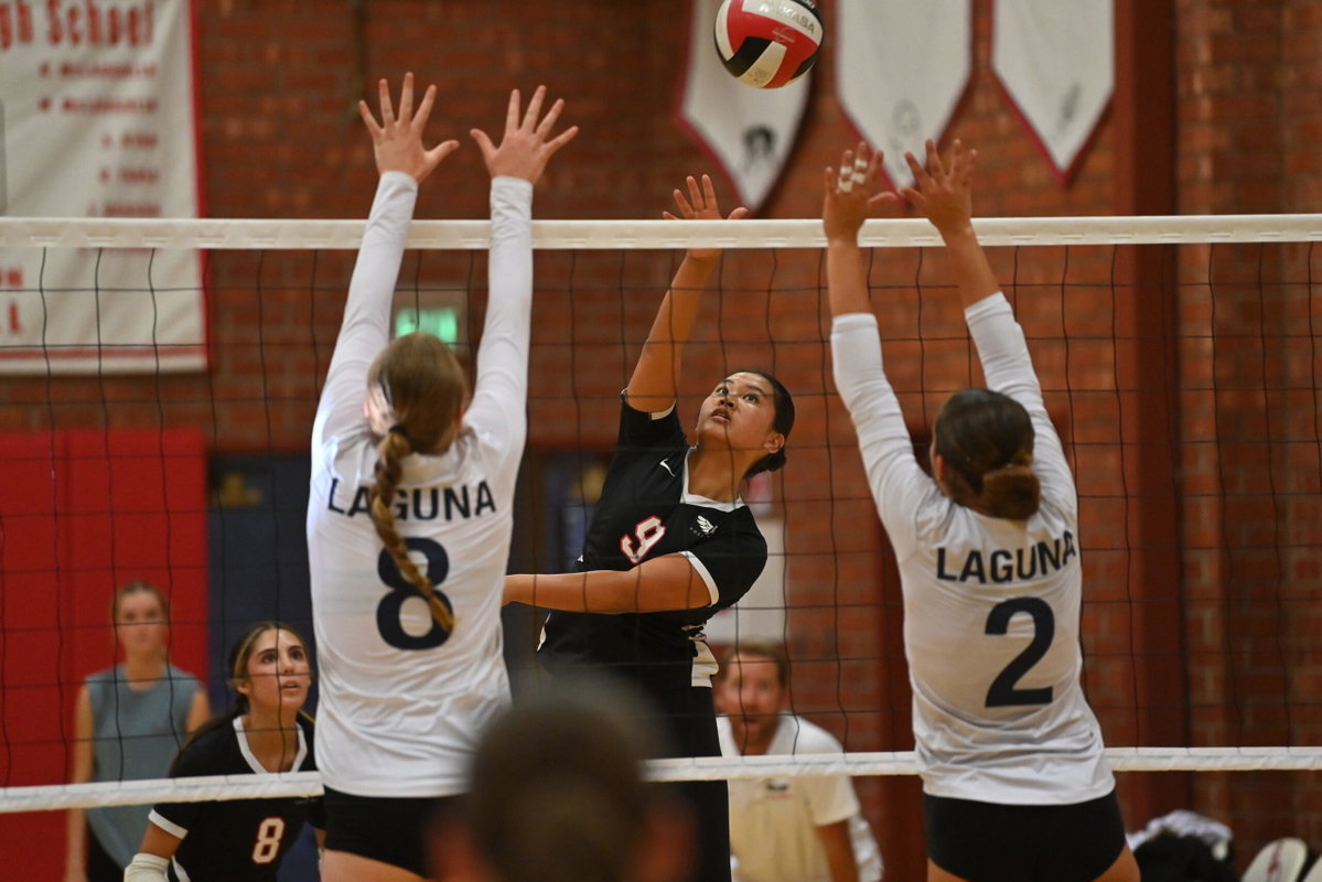 Bishop Diego edges Laguna Blanca in five set thriller in girls volleyball