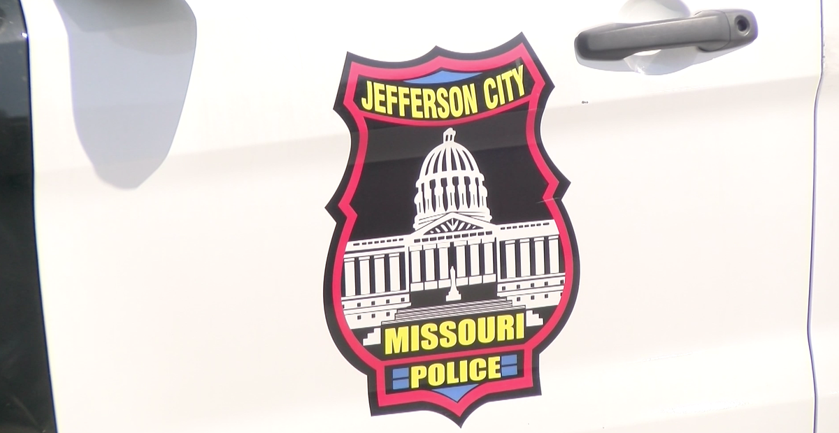 Four-vehicle crash closes lanes on Missouri River bridge at Jefferson City