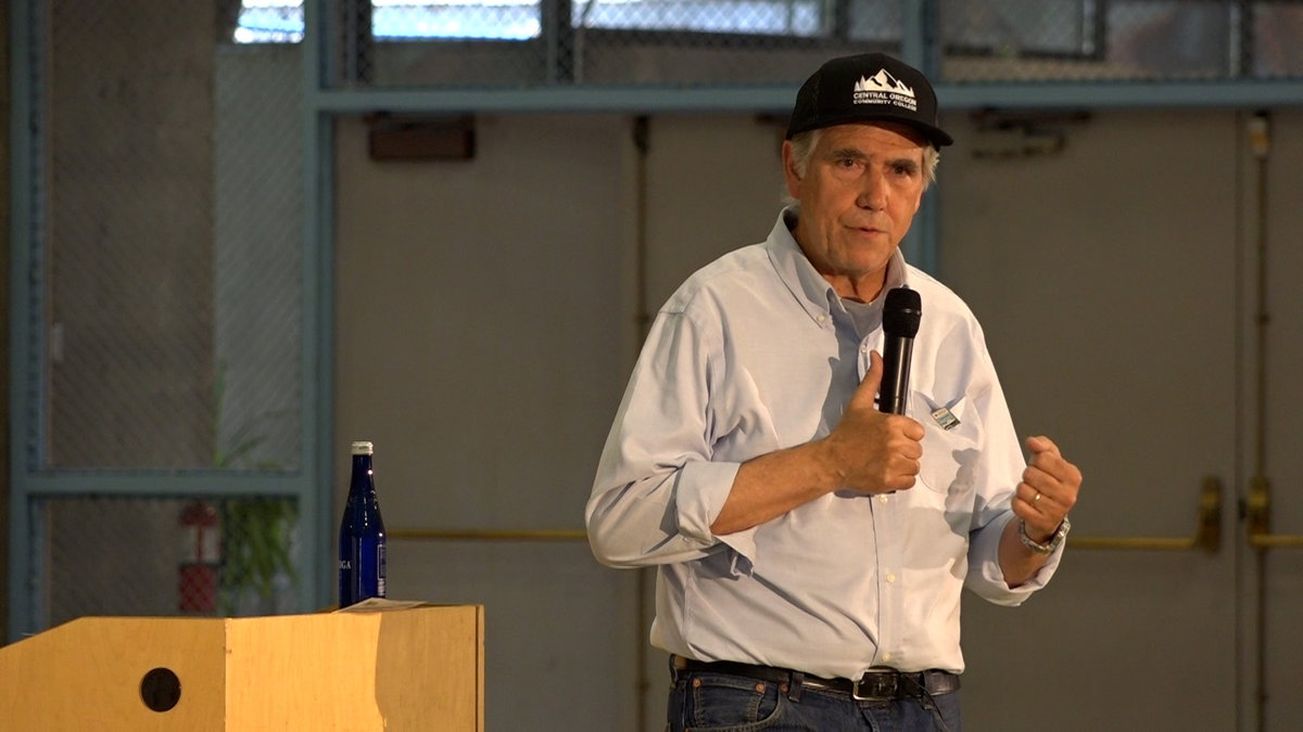 Sen. Jeff Merkley launches corruption town hall tour in Bend