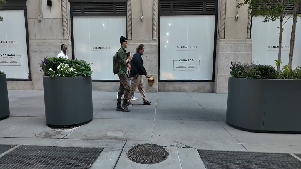 New video shows people climbing out of a manhole in Midtown Manhattan