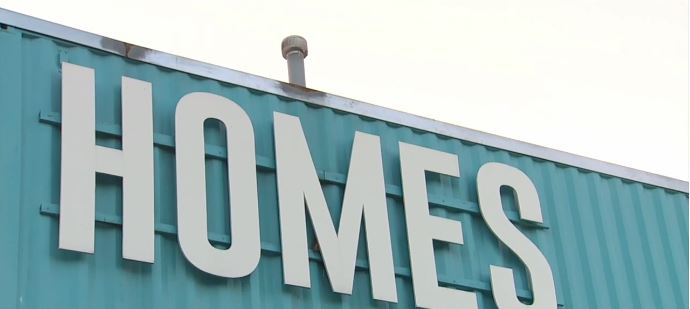 The tees flip the familiar grade-school mnemonic HOMES on its head after Trump's order to rename Lake Ontario