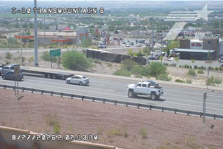 6-vehicle crash leaves 2 hospitalized near Outlet Shoppes at El Paso