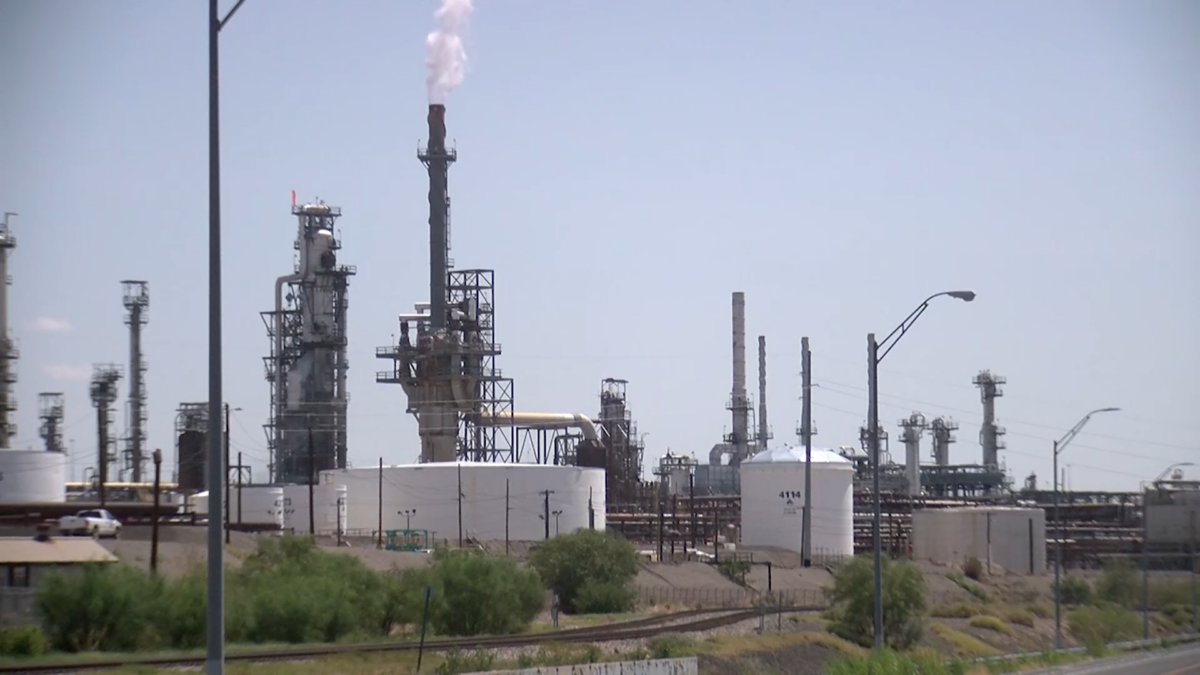 What’s that smell? Rep. Acevedo addresses strong gas odor by Marathon refinery