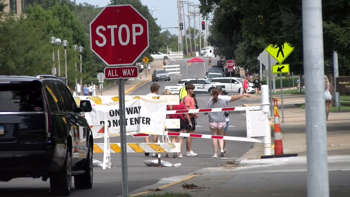 Thousands arrive for University of Missouri move-in as traffic picks up around campus