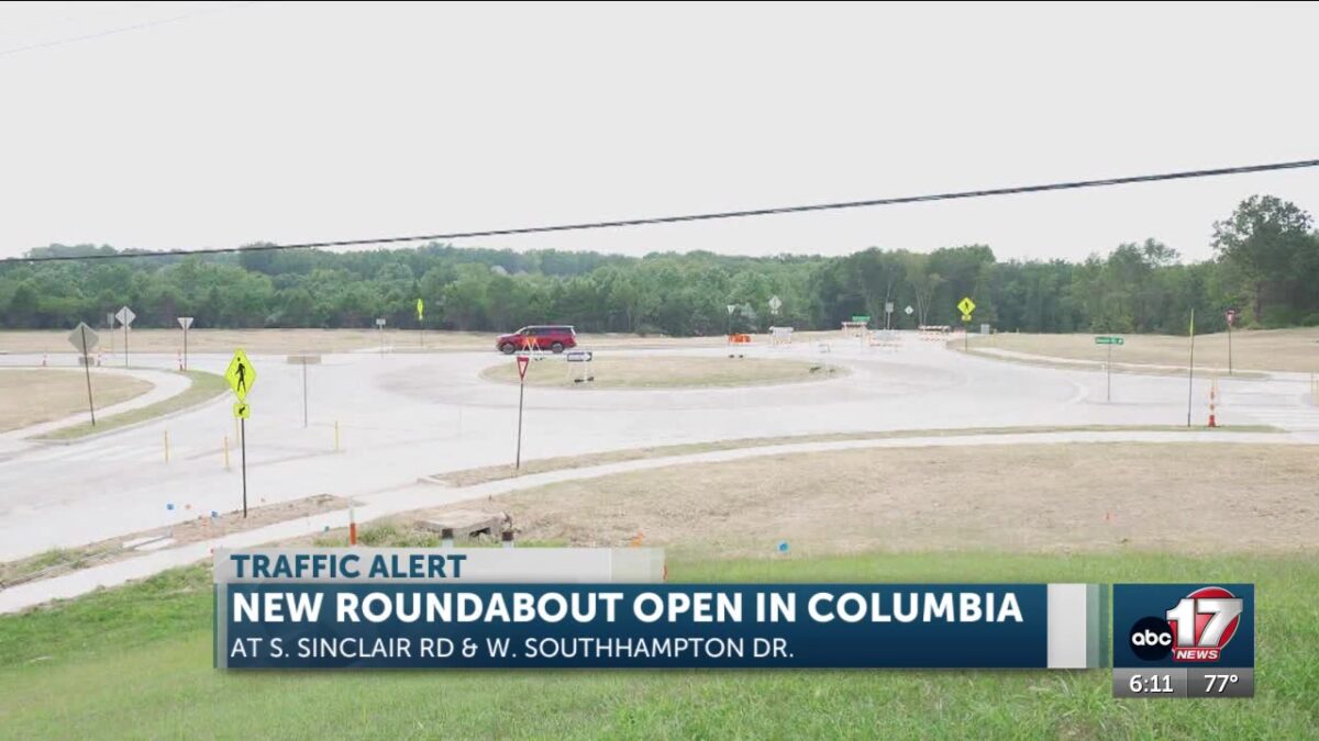 New roundabout opens at South Sinclair Road