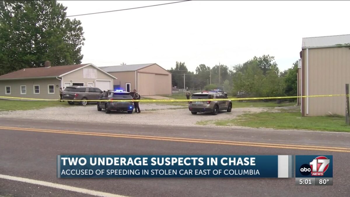 Two juveniles taken into custody after Boone County chase with reported stolen vehicle