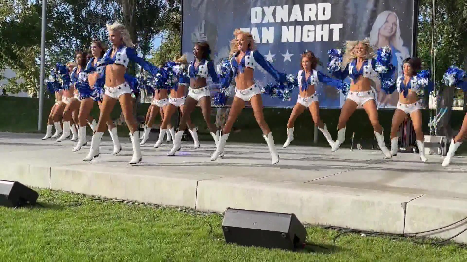 Dallas Cowboys Cheerleaders Perform