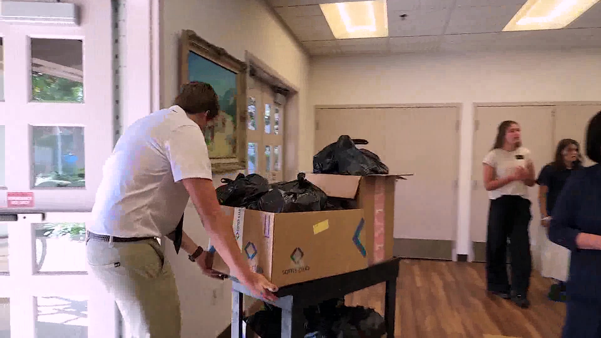 Young Missionaries Across the Country Join Local Effort to Feed Santa Barbara’s Homeless