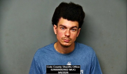 Man accused of pointing rifle at 5 youth in Jefferson City
