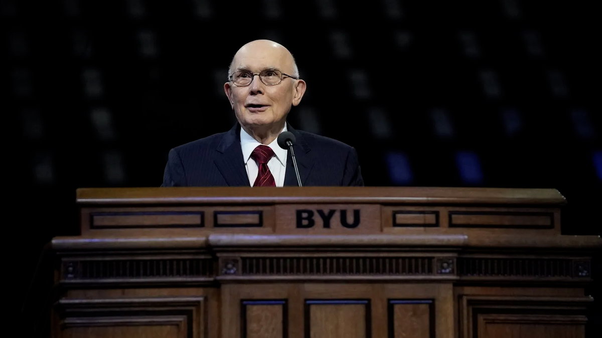 Dallin H. Oaks addresses religious freedom at Constitution Day event