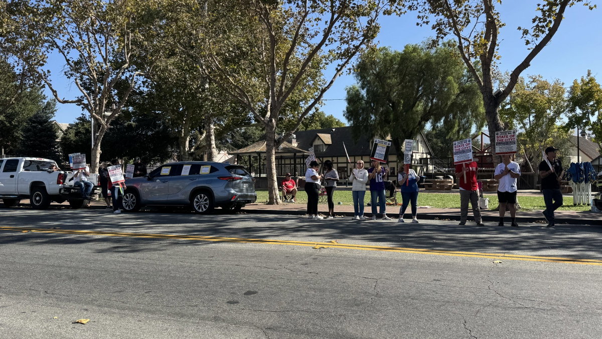 Solvang City Workers remain on strike
