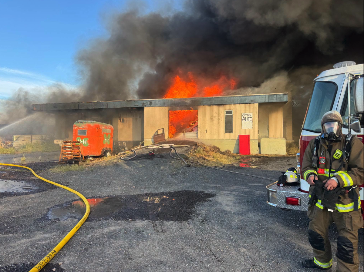 Fire spreads from trailer to commercial building in Burns