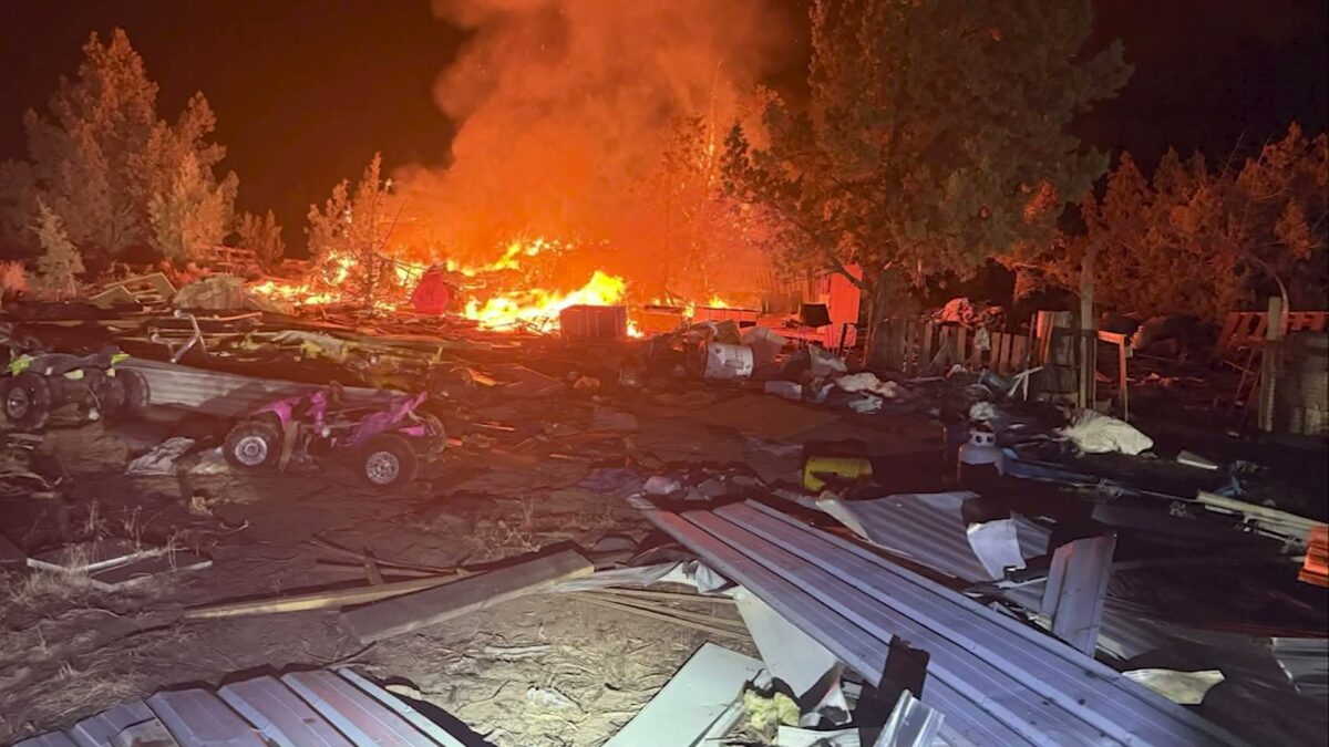 RV fire spreads to trees and rubbish on Redmond undeveloped land