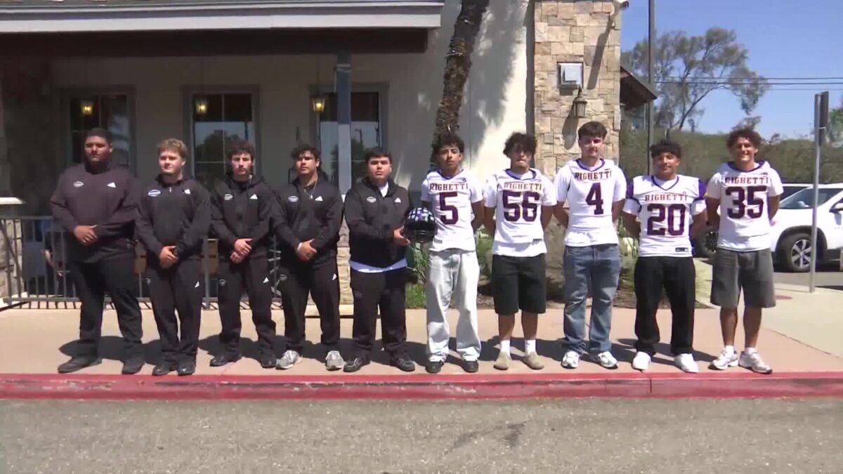 Santa Maria Valley football rivals meet for lunch ahead of ‘Battle for the Helmet’ game