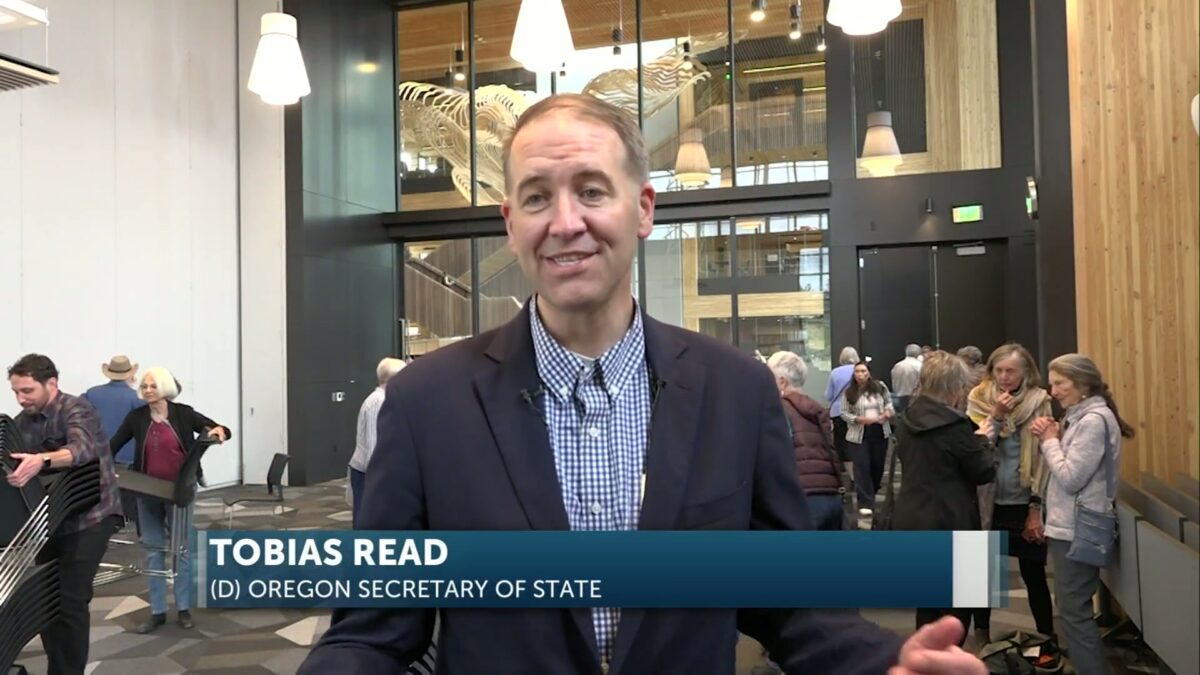 Tobias Read visits Bend to discuss election security and ballot safety