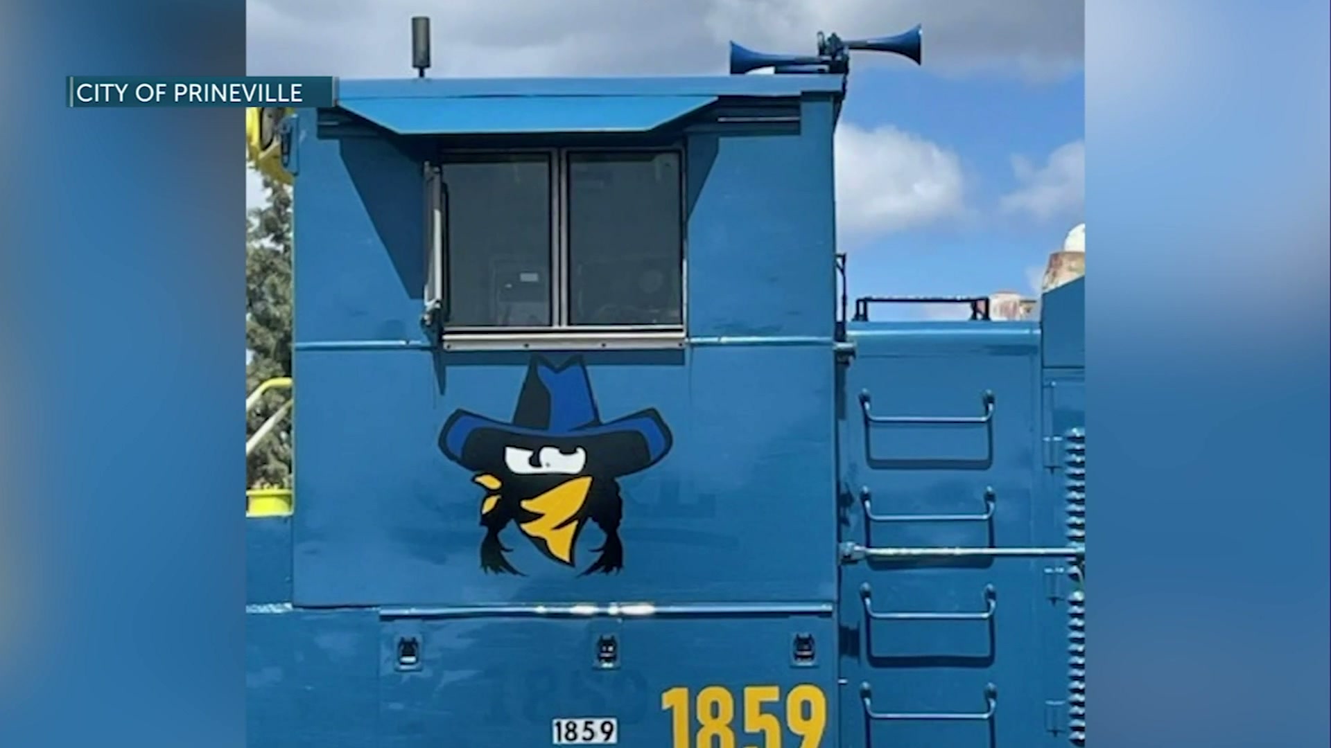 There’s Good News: Local students leave a creative mark on Prineville with train locomotive