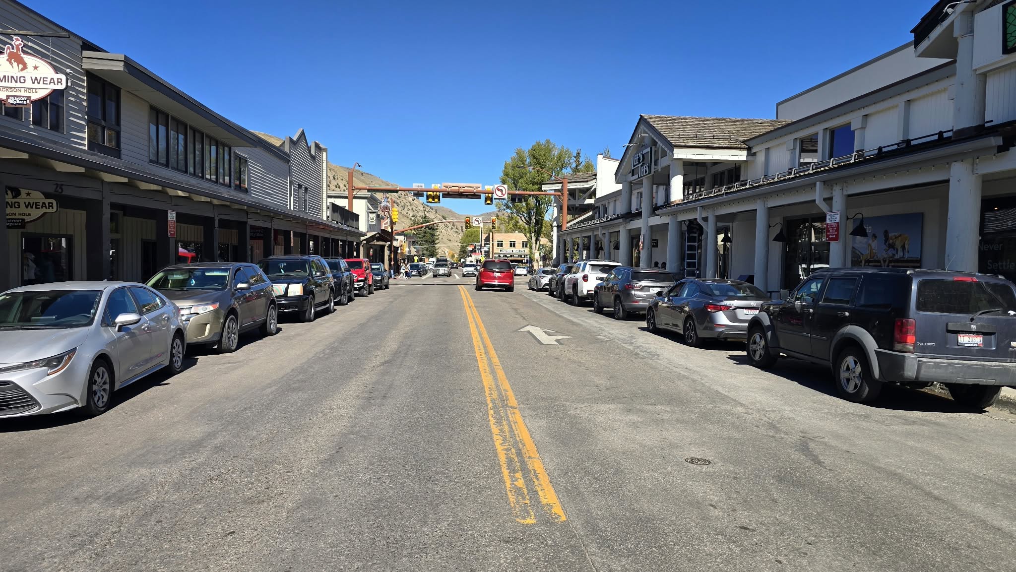 Jackson drivers face temporary road closures for new traffic lights