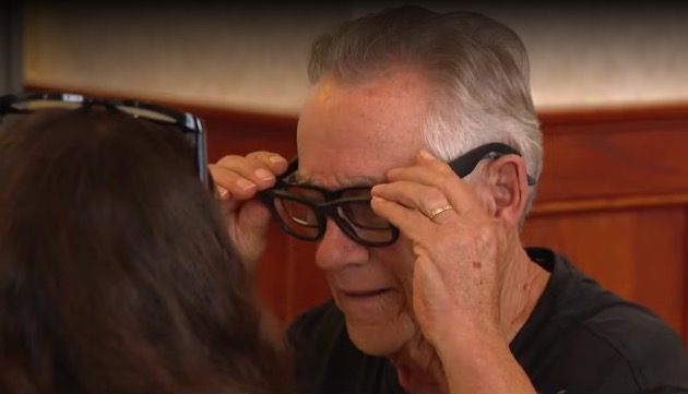 Blind and visually impaired veterans in Des Moines received new artificial intelligence glasses today