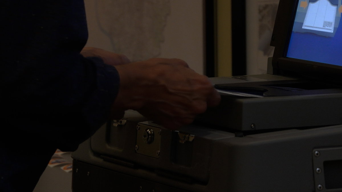 Missouri officials assure election security during early voting for midterms