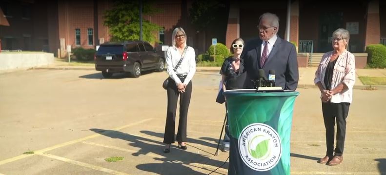 Advocates for Kratom want to set the record straight when it comes to the substance following the deaths of two Ole Miss students.