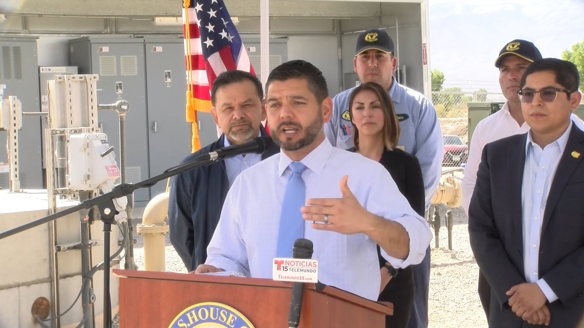 Ruiz introduces resolution for National Latino and Latina Physician Day