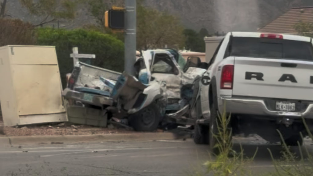 Special Traffic Investigators respond to crash in West El Paso that seriously injured 1
