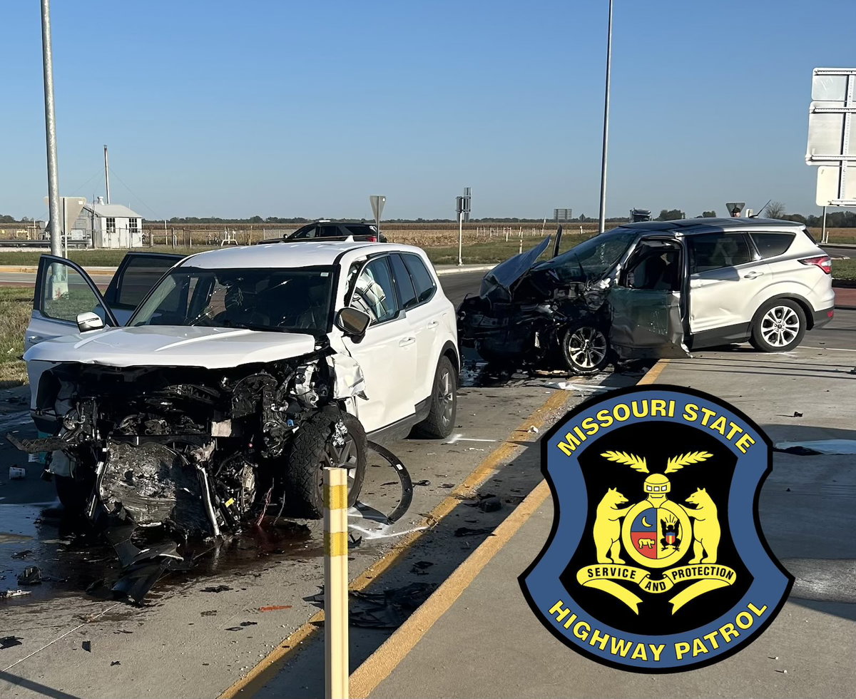Man dies in crash after driving wrong way in Audrain County roundabout
