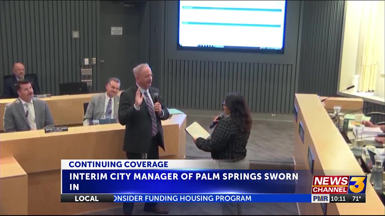 Palm Springs swears in interim city manager