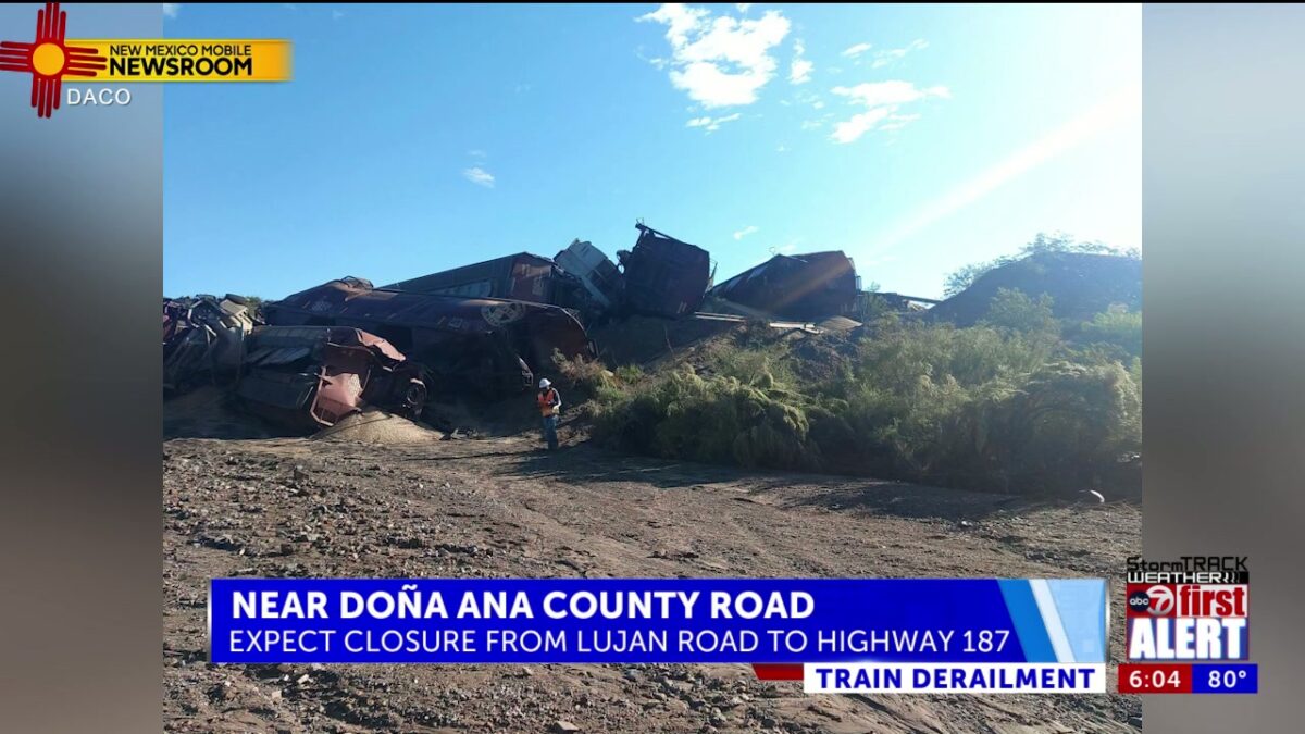 Train derailment in Doña Ana County closes roads through Friday